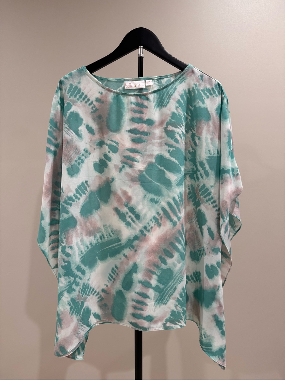 Belle By Kim Gravel Lightweight Tie-Dye Green and White Women's Top